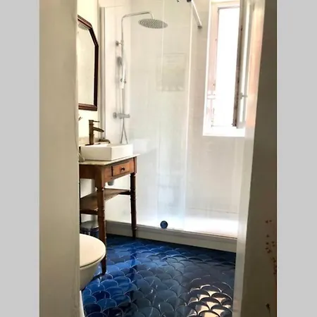 Apartment Charmant Appartement Parisien Proche Tour Eiffel *