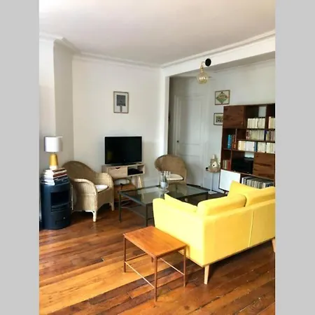 Apartment Charmant Appartement Parisien Proche Tour Eiffel