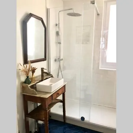 Charmant Appartement Parisien Proche Tour Eiffel Apartment