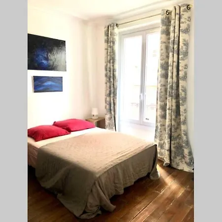 Charmant Appartement Parisien Proche Tour Eiffel Apartment